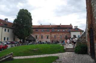 S01_0476.NEF