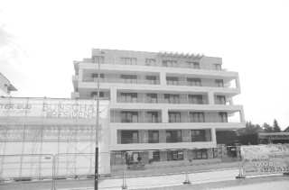 S01_0694.NEF